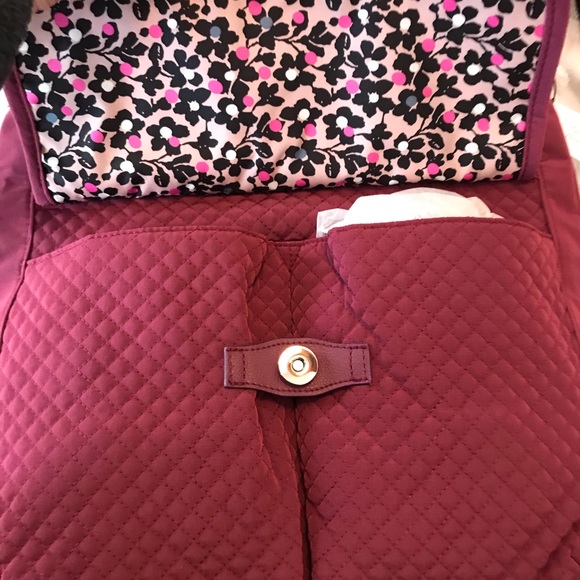 New Vera Bradley Mailbag - Picture 6 of 7